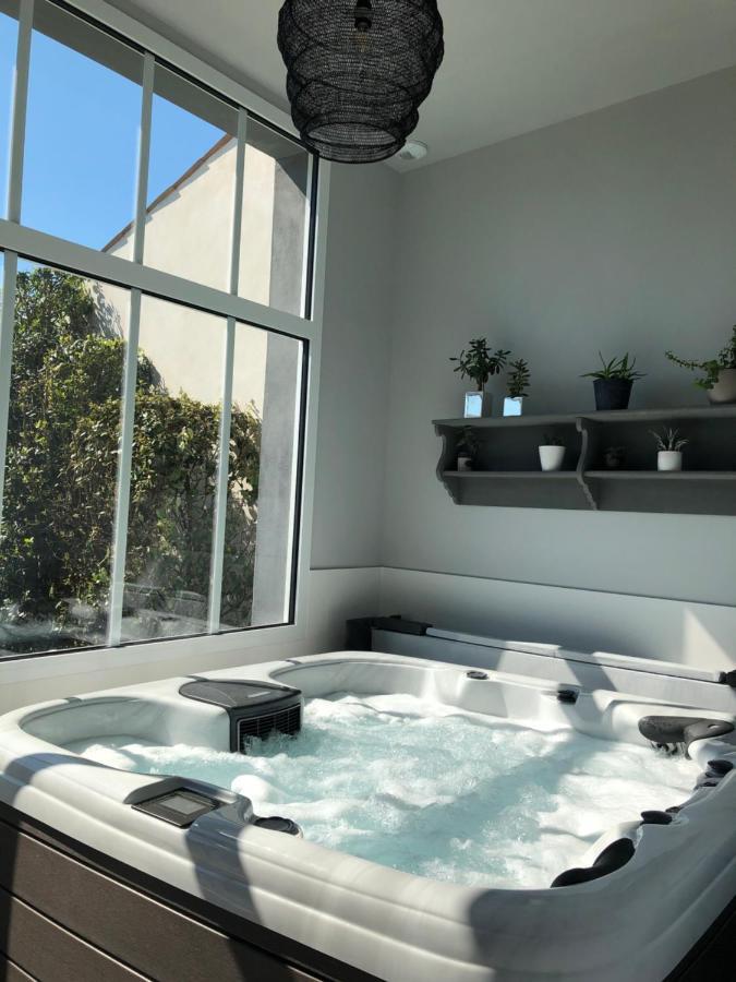 Maison M, Chambre Privee Acces Jardin Piscine Et Jacuzzi Pres De La Rochelle Λα Ροσέλ Εξωτερικό φωτογραφία
