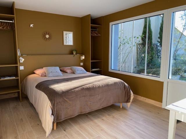 Maison M, Chambre Privee Acces Jardin Piscine Et Jacuzzi Pres De La Rochelle Λα Ροσέλ Δωμάτιο φωτογραφία